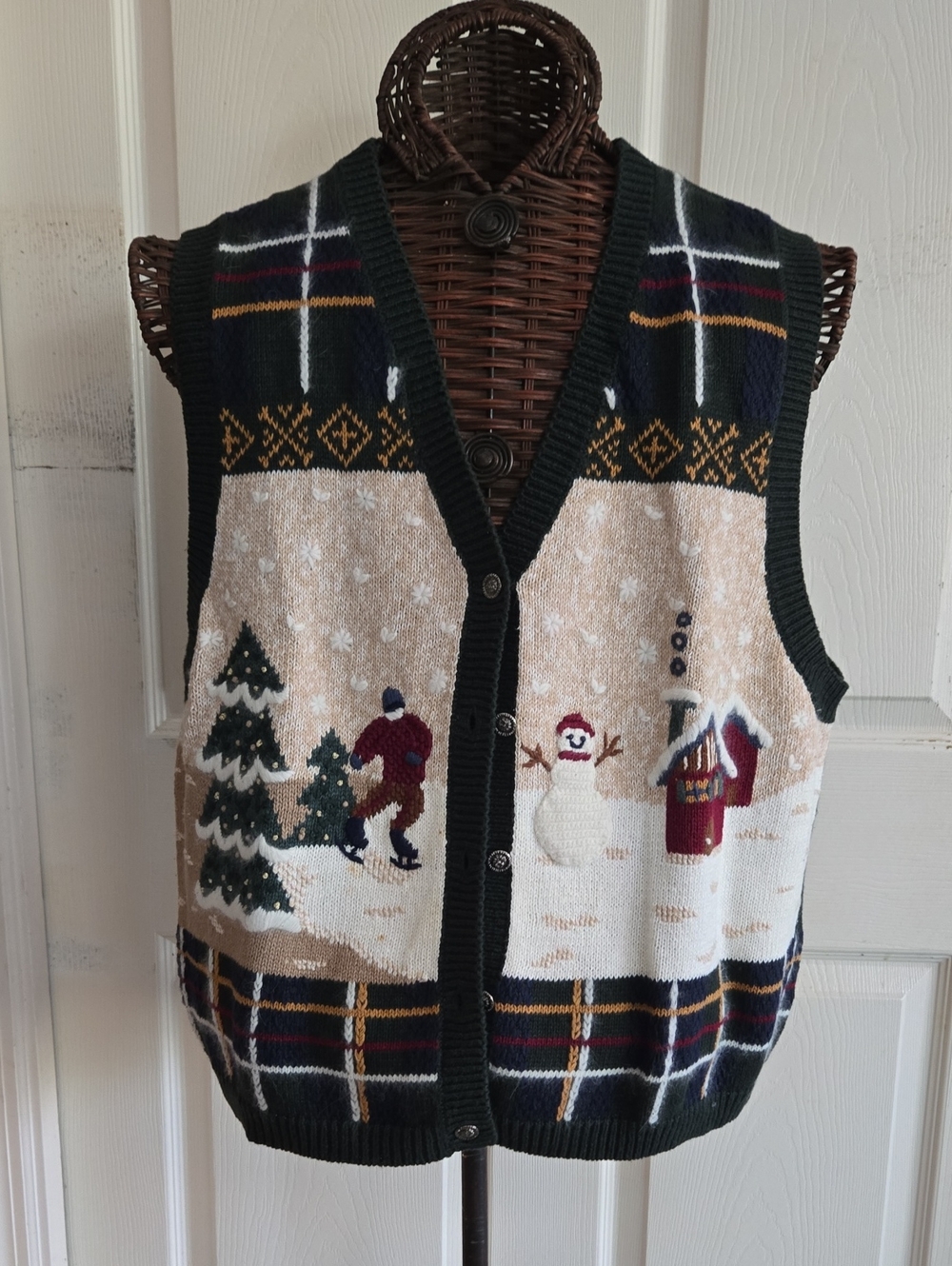 North Crest Women's Holiday Knit Vest - Dark Green & Cream Winter Scene
